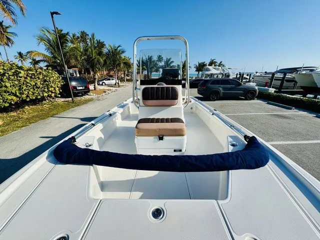 Slide: The Image of Mako 21 LTS 2016 - 18