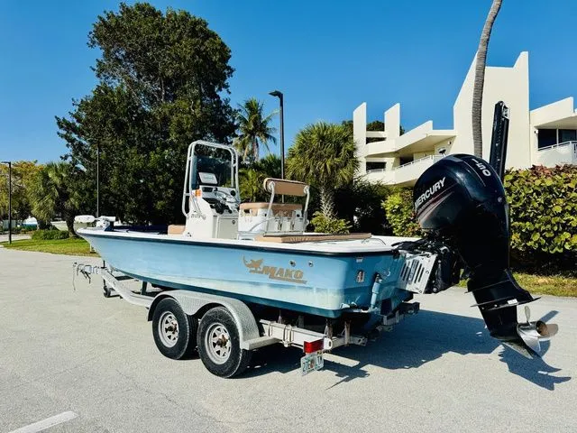 Slide: The Image of Mako 21 LTS 2016 - 3