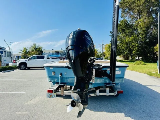 Slide: The Image of Mako 21 LTS 2016 - 4