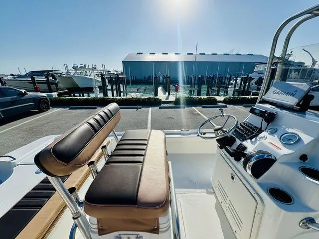 Slide: The Image of Mako 21 LTS 2016 - 9