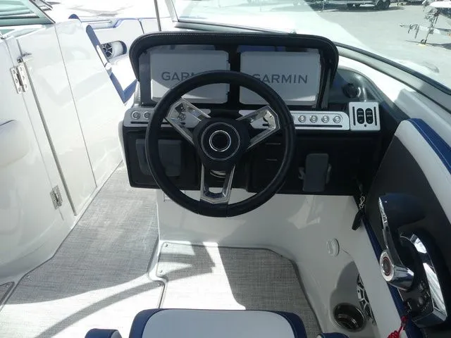 Slide: The Image of Crownline Boats 280 XSS 2025 - 12