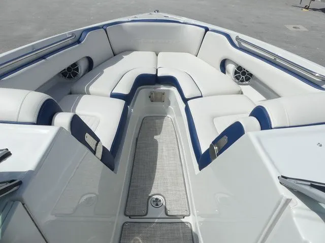 Slide: The Image of Crownline Boats 280 XSS 2025 - 19