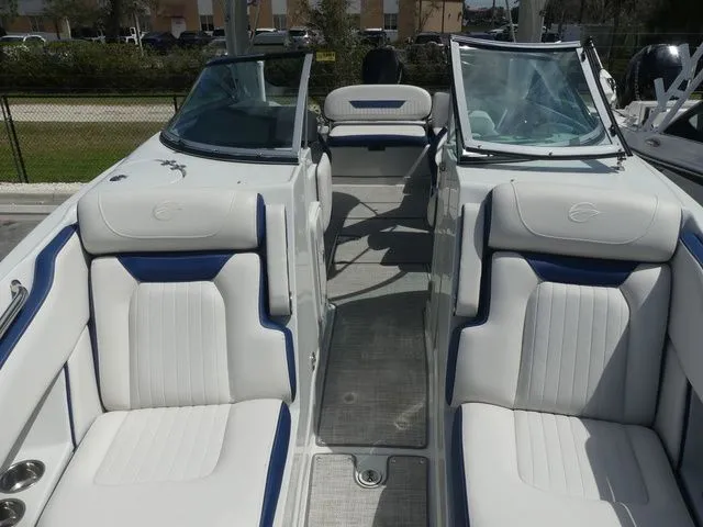Slide: The Image of Crownline Boats 280 XSS 2025 - 20