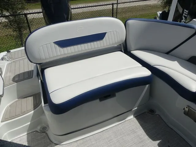 Slide: The Image of Crownline Boats 280 XSS 2025 - 8