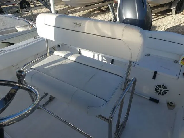 Slide: The Image of Sea Hunt Ultra 196 2017 - 11