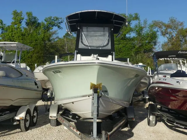 Slide: The Image of Sea Hunt Ultra 196 2017 - 3