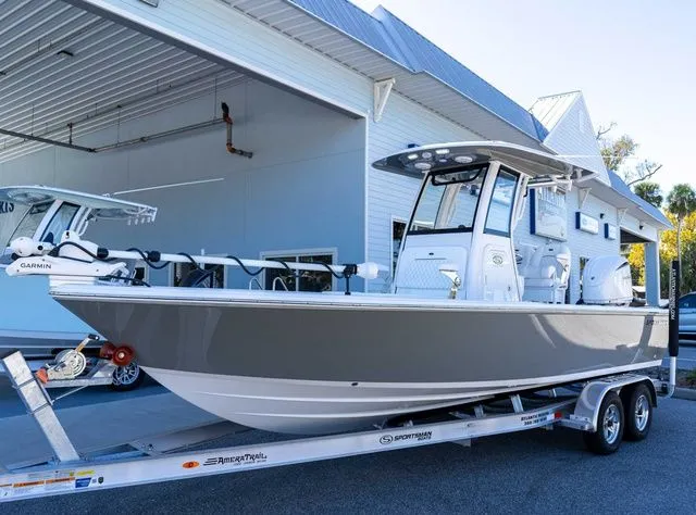 The Image of Sportsman Masters 247OE Bay Boat 2026 - undefined