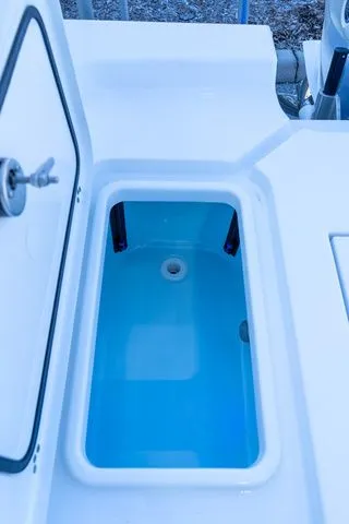 Slide: The Image of Sportsman Masters 247OE Bay Boat 2026 - 23