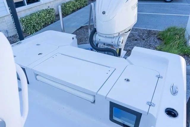 Slide: The Image of Sportsman Masters 247OE Bay Boat 2026 - 96