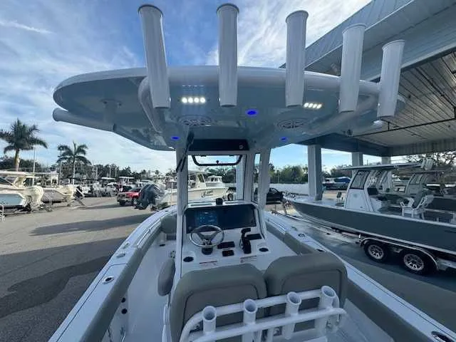 Slide: The Image of Grady-White Fisherman 180 2025 - 14