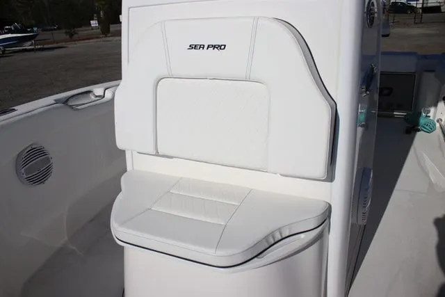 Slide: The Image of Sea Pro 239 Deep-V CC 2023 - 7