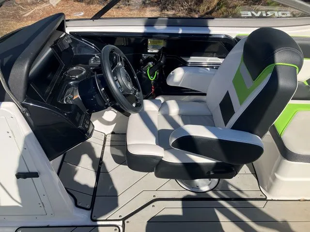 Slide: The Image of Yamaha 212X 2021 - 13