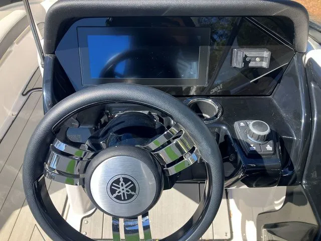 Slide: The Image of Yamaha 212X 2021 - 14