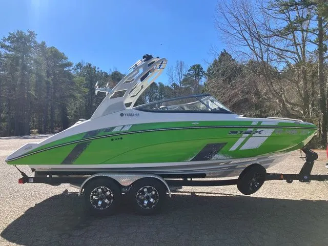 Slide: The Image of Yamaha 212X 2021 - 7