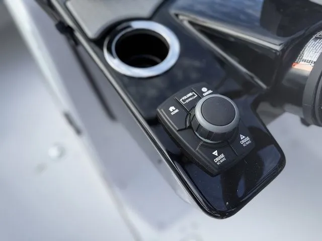 Slide: The Image of Yamaha 222XE 2026 - 16