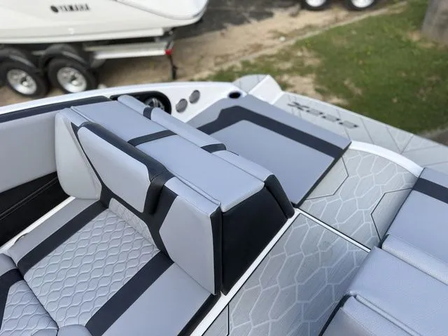 Slide: The Image of Yamaha 222XE 2026 - 6