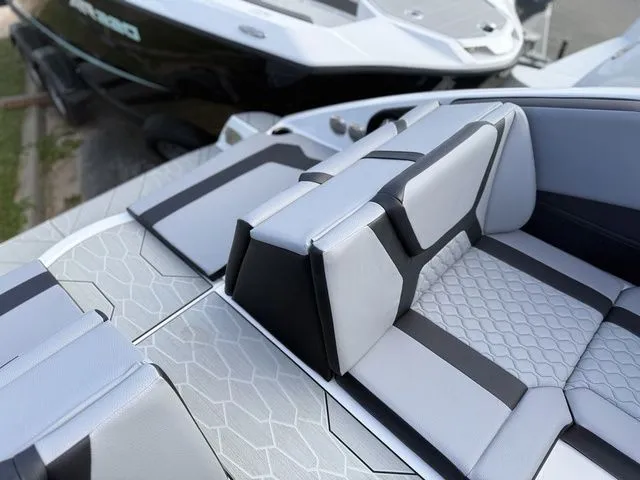 Slide: The Image of Yamaha 222XE 2026 - 7