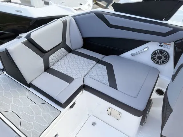 Slide: The Image of Yamaha 222XE 2026 - 8