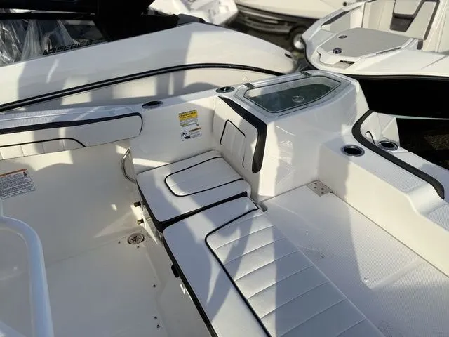 Slide: The Image of Yamaha 255 FSH Sport E 2026 - 13