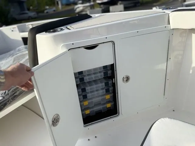 Slide: The Image of Yamaha 255 FSH Sport E 2026 - 26