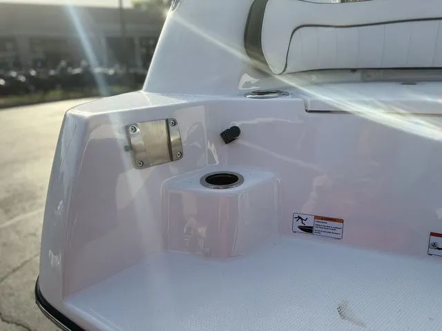 Slide: The Image of Yamaha 255 FSH Sport E 2026 - 5