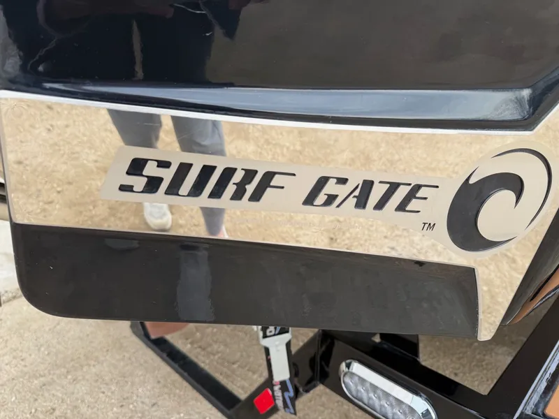 Slide: The Image of Malibu Wakesetter 21 MLX 2021 with Surf Gate technology. - 11