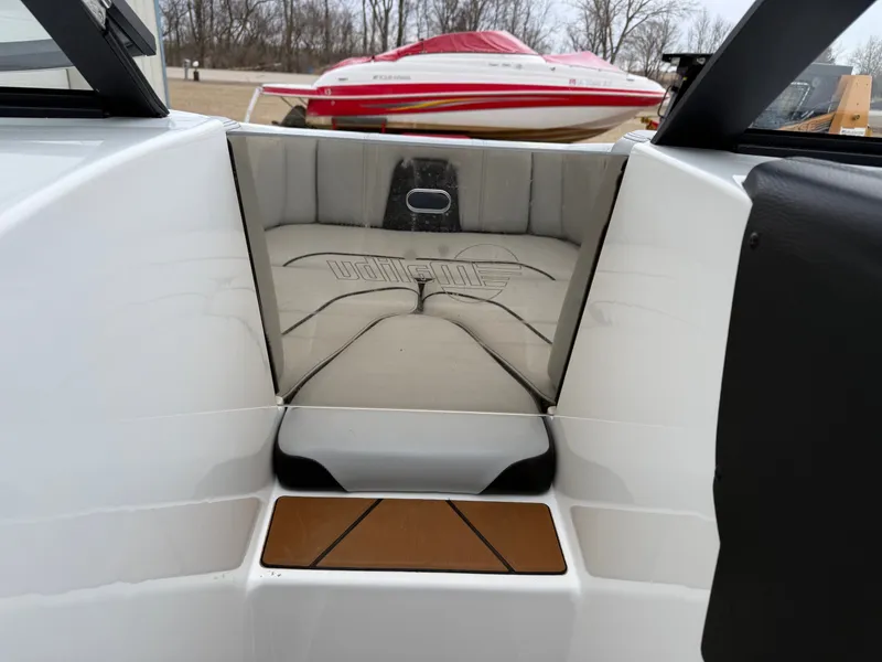 Slide: The Image of Interior of a 2021 Malibu Wakesetter 21 MLX boat. - 15