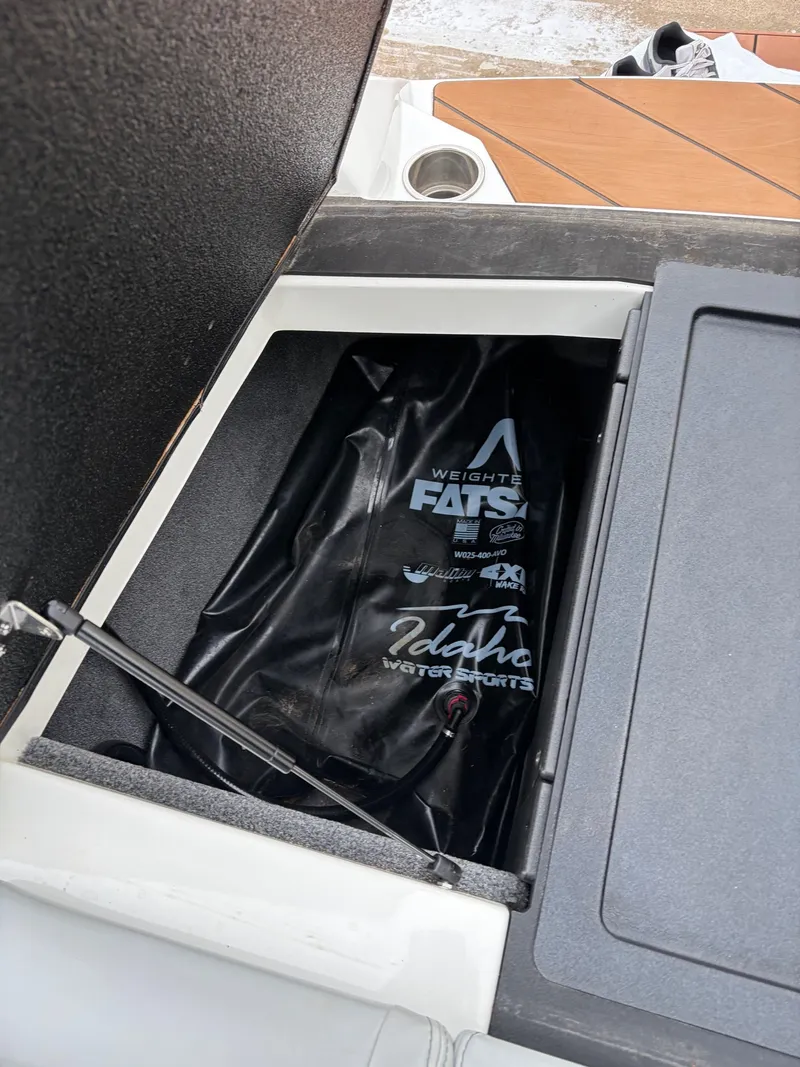 Slide: The Image of 2021 Malibu Wakesetter 21 MLX with FatSac ballast bag. - 34