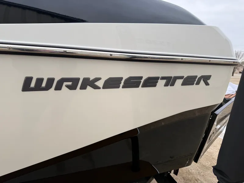 Slide: The Image of 2021 Malibu Wakesetter 21 MLX boat hull close-up. - 4