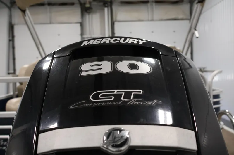 Slide: The Image of Mercury 90 CT Command Thrust engine on 2023 Sun Tracker Fishin' Barge 20 DLX. - 52