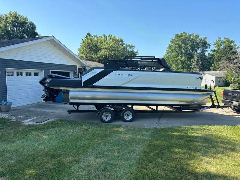 The Image of Manitou Cruise 22 2024 - 0