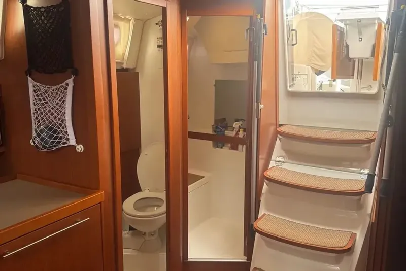 Slide: The Image of Beneteau Oceanis 2019 - 16