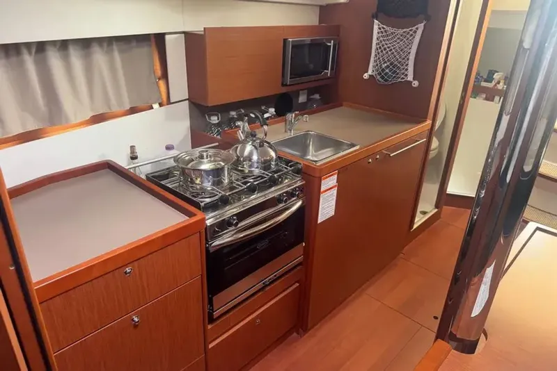 Slide: The Image of Beneteau Oceanis 2019 - 4