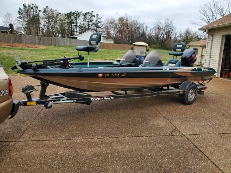 The Image of Triton TR-21 1998 - 0