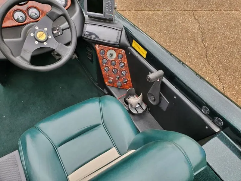 Slide: The Image of Triton TR-21 1998 - 3