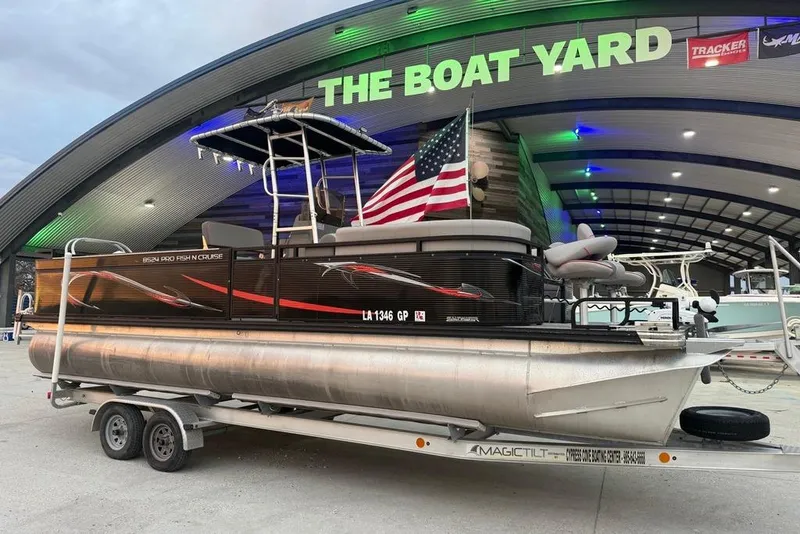 The Image of Apex Marine 8524 Pro Fish N Cruise 2022 - undefined