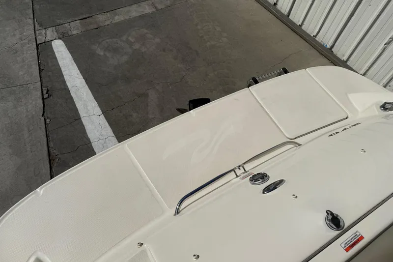 Slide: The Image of 2007 Sea Ray 270 Sundeck boat deck in a marina. - 7