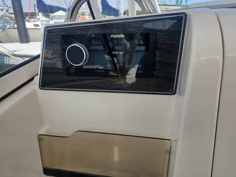 Slide: The Image of Fusion audio system in Grady-White Freedom 275 boat, year 2022. - 33