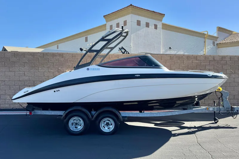 The Image of Yamaha AR210 2018 - undefined