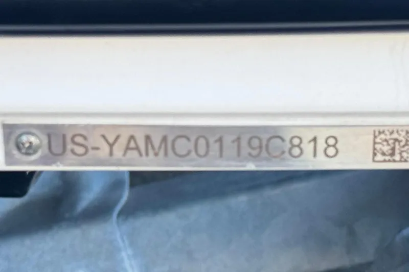 Slide: The Image of 2018 Yamaha Boats AR210 hull identification number plate. - 28