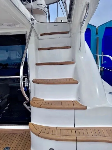 Slide: The Image of Sea Ray 560 Sedan Bridge 2000 - 19