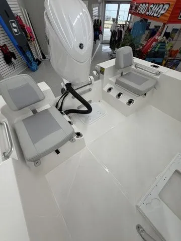 Slide: The Image of Bay Rider 2260 FS 2026 - 18