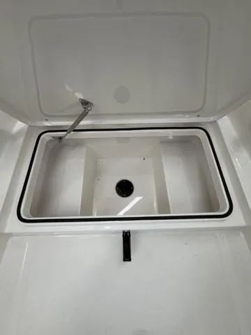 Slide: The Image of Bay Rider 2260 FS 2026 - 6