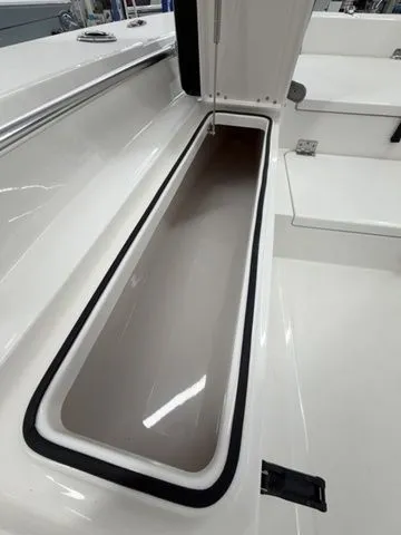 Slide: The Image of Bay Rider 2260 FS 2026 - 8