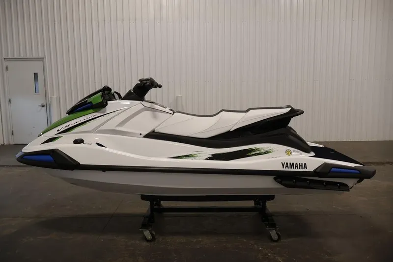 Slide: The Image of 2026 Yamaha WaveRunner VX Deluxe in a showroom, side view. - 5
