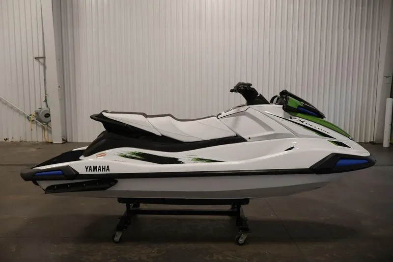 Slide: The Image of 2026 Yamaha WaveRunner VX Deluxe in a showroom, side view. - 6