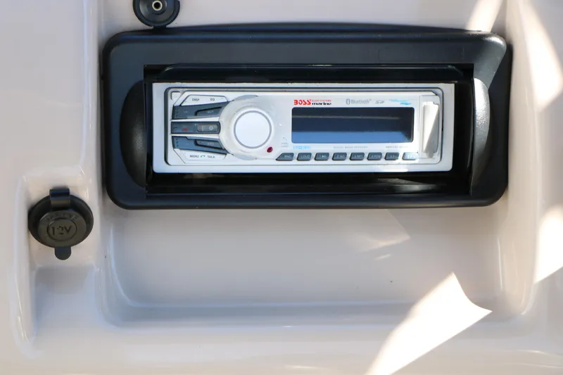 Slide: The Image of 2012 Starcraft Stardeck 206 4-PT boat stereo system with Bluetooth connectivity. - 29