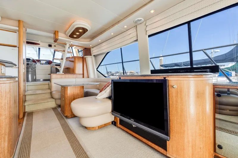 Slide: The Image of Luxurious interior of 1998 Bayliner 5788 Pilot House Motoryacht with modern amenities. - 89