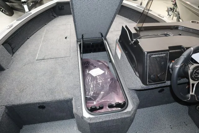 Slide: The Image of Crestliner 1750 Fish Hawk SC JS 2026 - 10