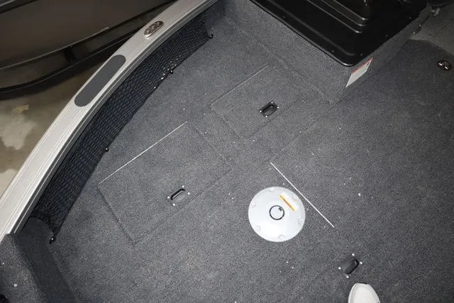 Slide: The Image of Crestliner 1750 Fish Hawk SC JS 2026 - 3